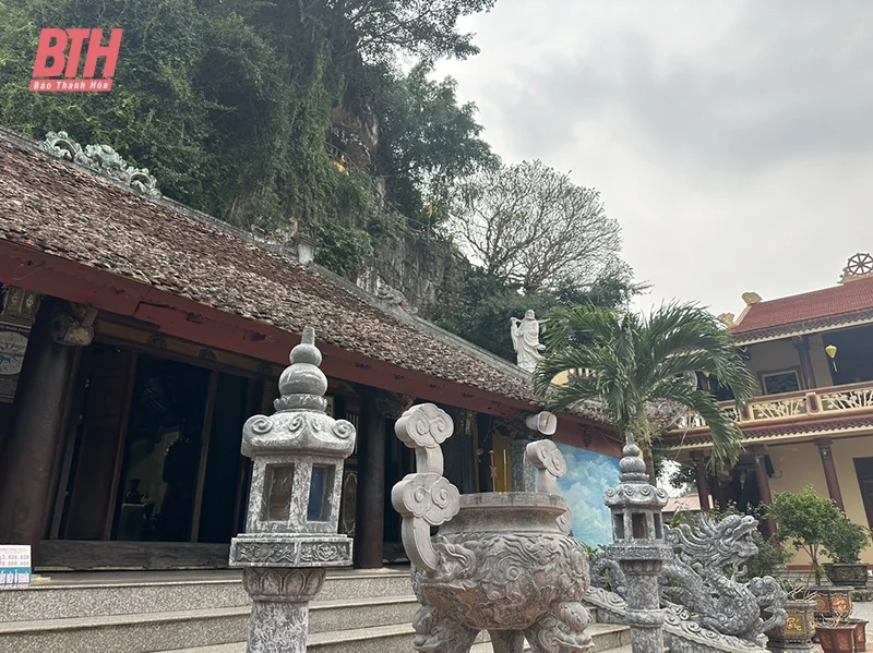 Thầm thì tiếng tiền nhân