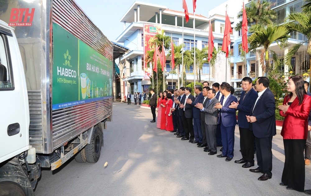 Phó Bí thư Thường trực Tỉnh ủy Lại Thế Nguyên dự lễ ra quân sản xuất đầu xuân tại Công ty CP Bia Hà Nội - Thanh Hóa