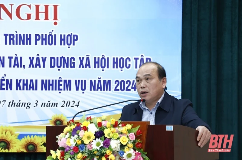 Phối hợp đẩy mạnh hoạt động khuyến học, khuyến tài, xây dựng xã hội học tập