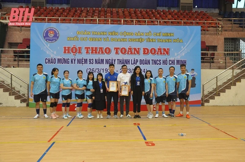 Sôi nổi hội thao chào mừng tháng thanh niên