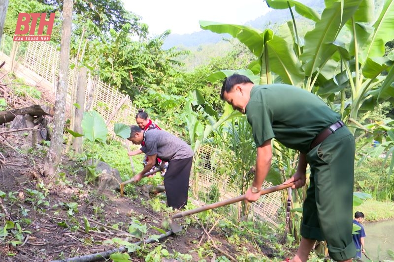 “Cột mốc sống” trên đầu nguồn suối Tút