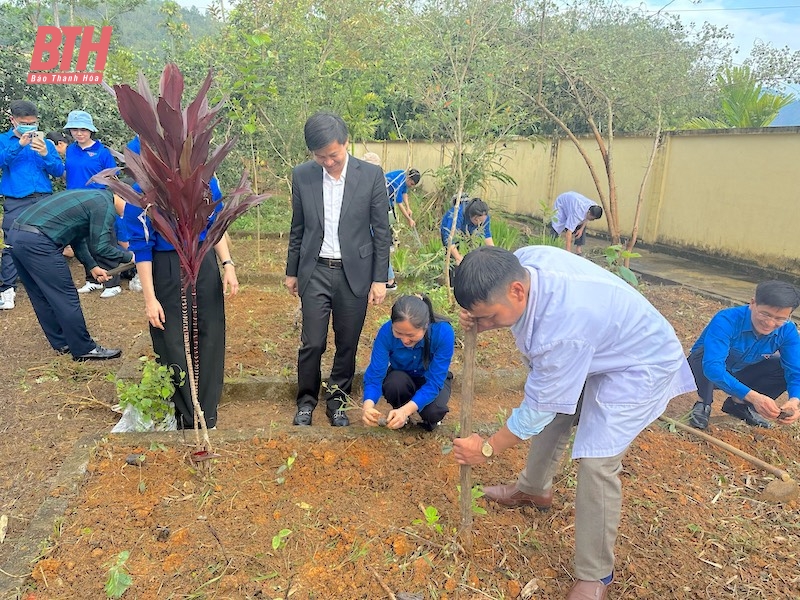 Chương trình tình nguyện chung tay vì sức khỏe cộng đồng tại xã Yên Khương