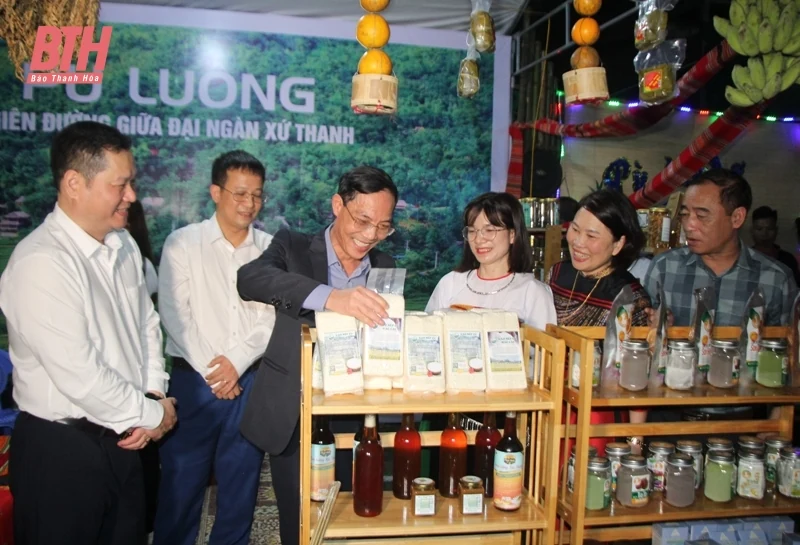 Khai mạc Liên hoan văn nghệ dân gian - Phiên chợ vùng cao năm 2024