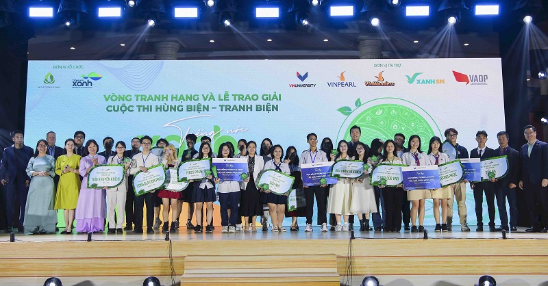 Tìm ra nhà vô địch cuộc thi hùng biện - tranh biện Tiếng nói Xanh