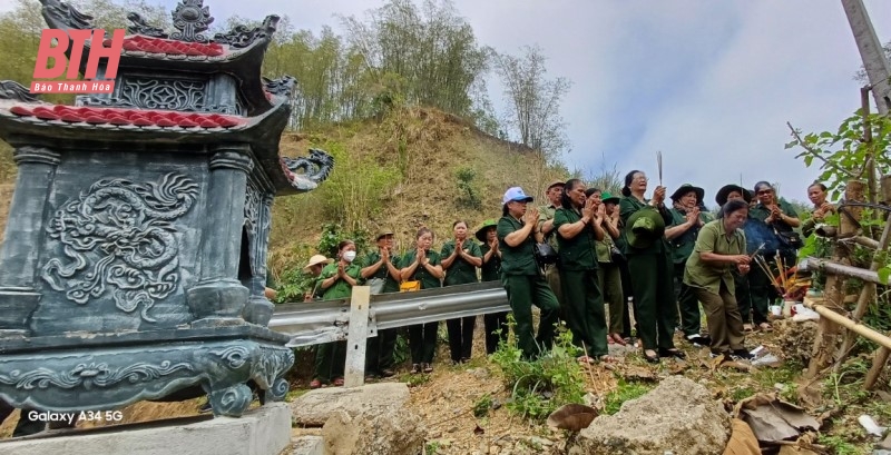 Đơn vị 4212-P37 Thanh niên xung phong Thanh Hóa thăm lại tuyến đường xưa và tặng quà tri ân