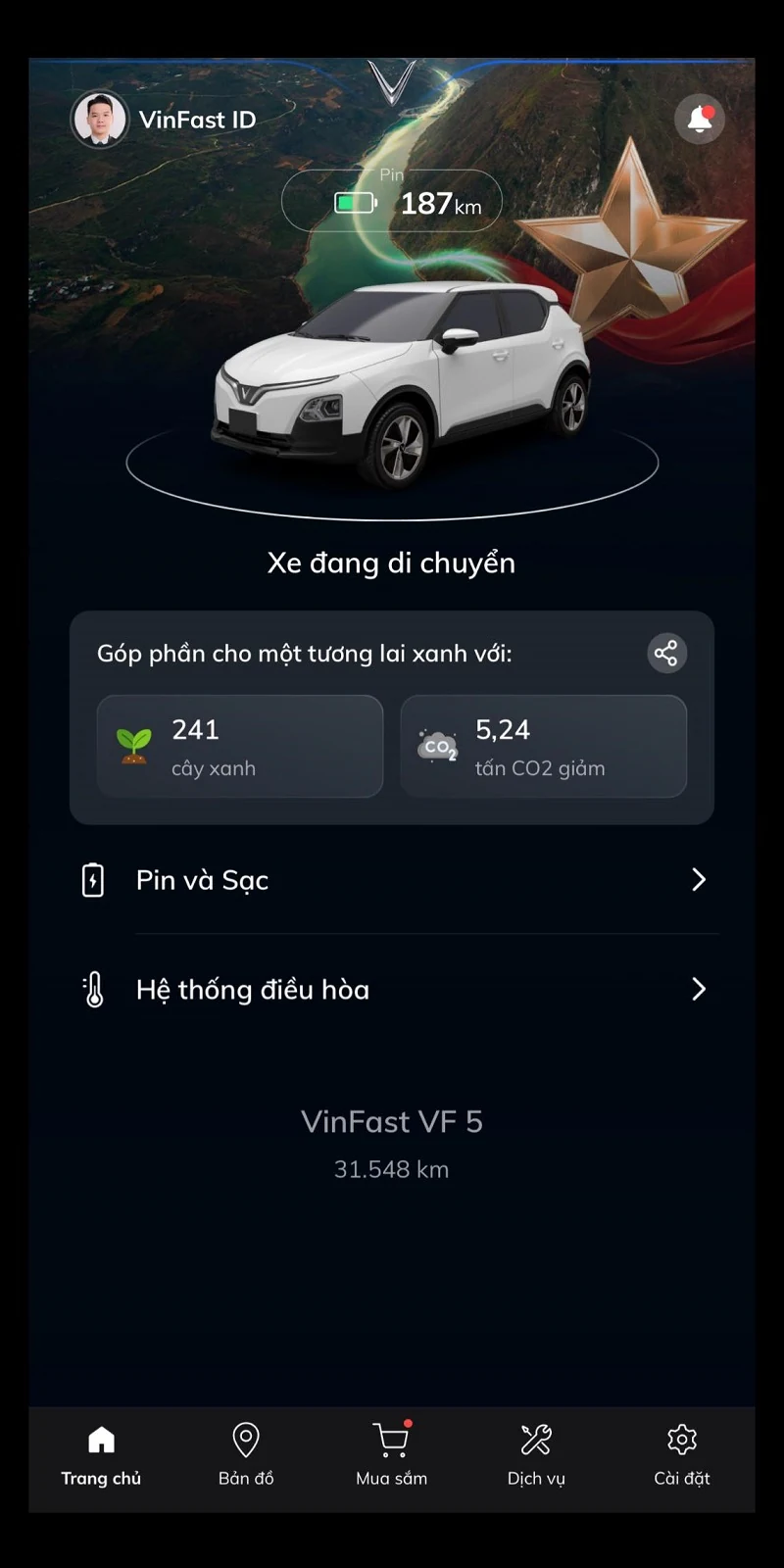 Chủ xe điện khoe thành tích “trồng cây” trên ứng dụng VinFast