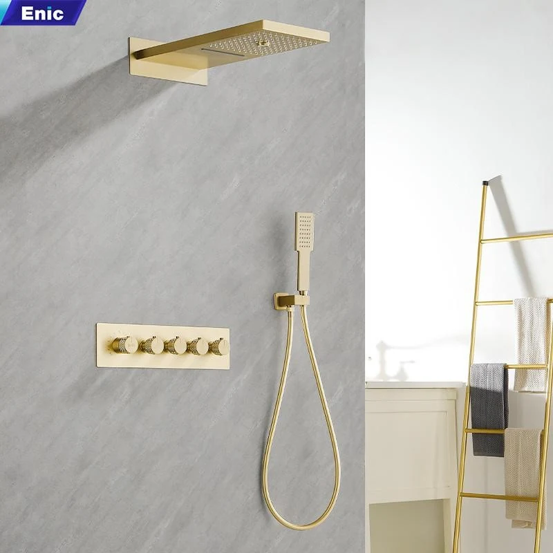 Sen tắm âm tường, âm trần Enic - thiết kế độc đáo mang đậm chất riêng