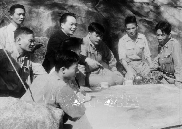 Chiến dịch Điện Biên Phủ: Ngày 10/4/1954, ta tiếp tục củng cố và phát triển trận địa tiến công