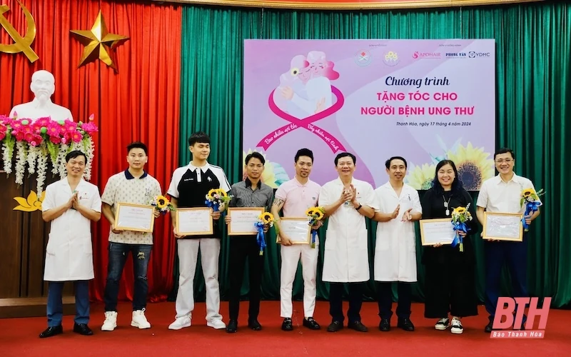 Chương trình “Tặng tóc cho người bệnh ung thư”