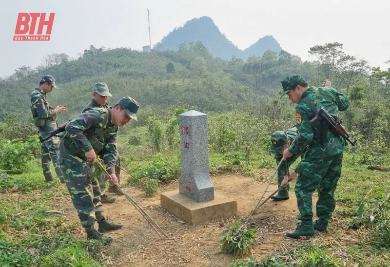 Đồn Biên phòng Trung Lý phối hợp tuần tra bảo vệ biên giới, bảo vệ rừng