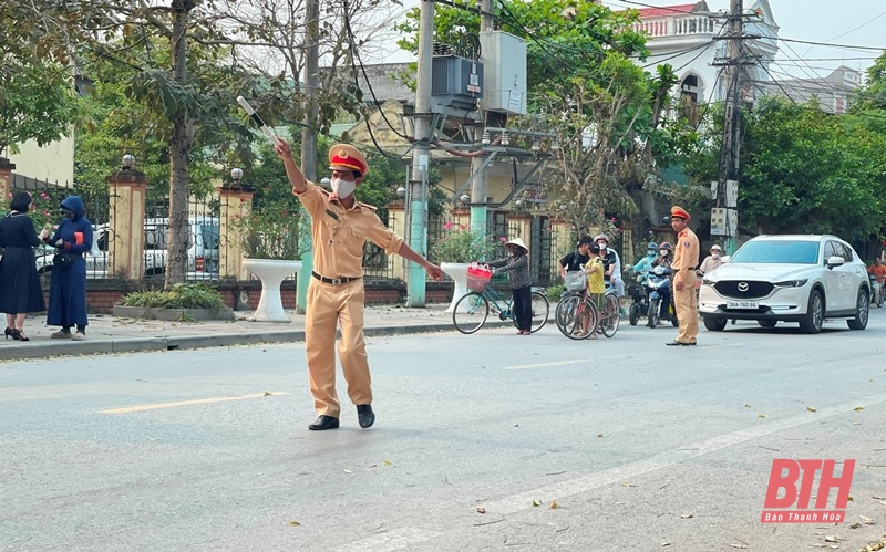 Bảo đảm trật tự, an toàn giao thông phục vụ nhu cầu đi lại của Nhân dân dịp nghỉ lễ 30/4 - 1/5 và cao điểm du lịch hè 2024