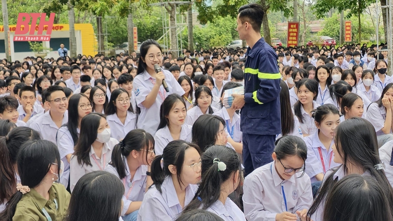 Ngọc Lặc: 1.500 học sinh, giáo viên được tuyên truyền kiến thức, kỹ năng PCCC và CNCH