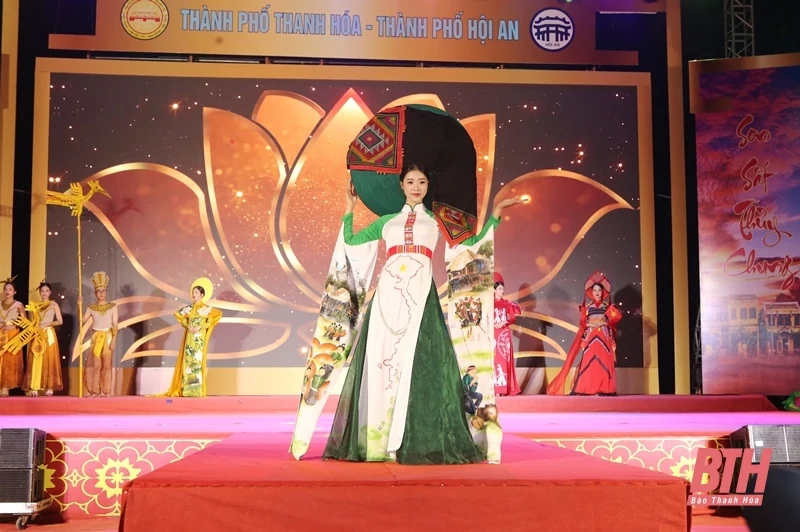 Đặc sắc chương trình văn nghệ “Sức sống trẻ” và trình diễn áo dài