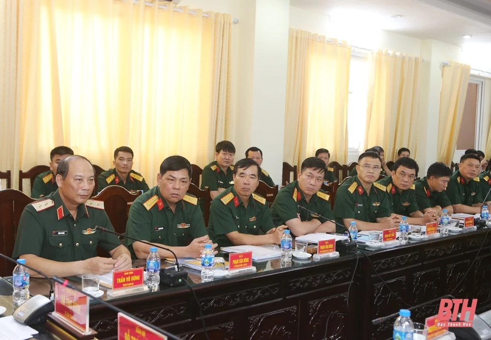 Bàn giao chức vụ Chỉ huy trưởng Bộ Chỉ huy Quân sự tỉnh Thanh Hóa