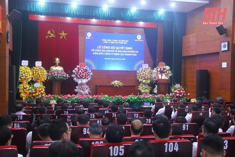 Công bố và trao Quyết định bổ nhiệm Giám đốc Công ty Điện lực Thanh Hóa