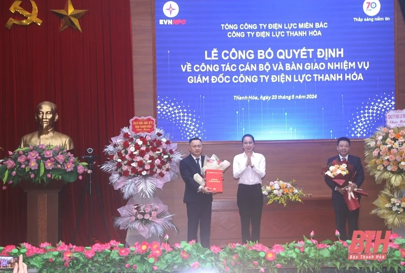 Công bố và trao Quyết định bổ nhiệm Giám đốc Công ty Điện lực Thanh Hóa