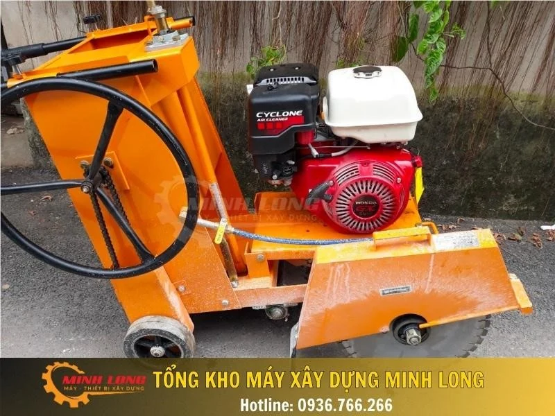 Tham khảo bảng báo giá máy cắt bê tông chỉ từ 4 triệu đồng
