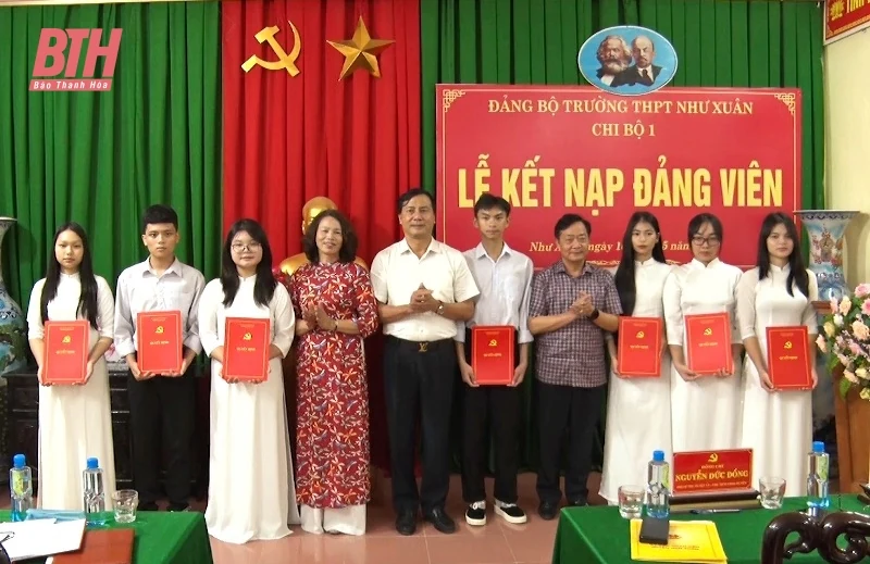 Đảng bộ huyện Như Xuân chú trọng phát triển đảng viên là học sinh THPT