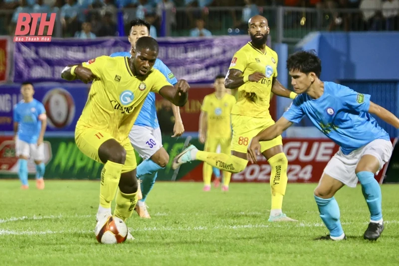 Vòng 24 V.League 1: Nóng bỏng cuộc đua tránh vị trí đá play-off trụ hạng