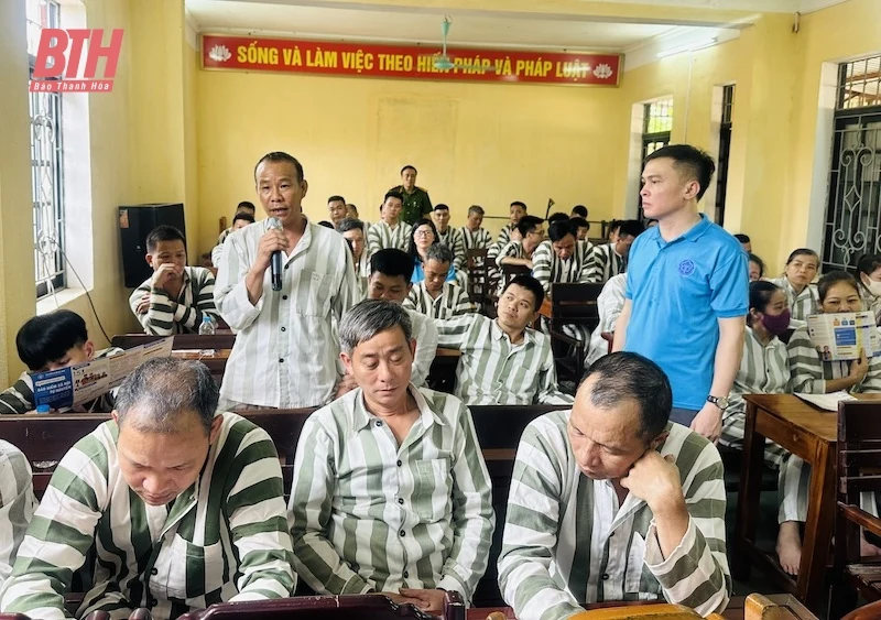 Tuyên truyền, tư vấn chính sách BHXH, BHYT cho phạm nhân