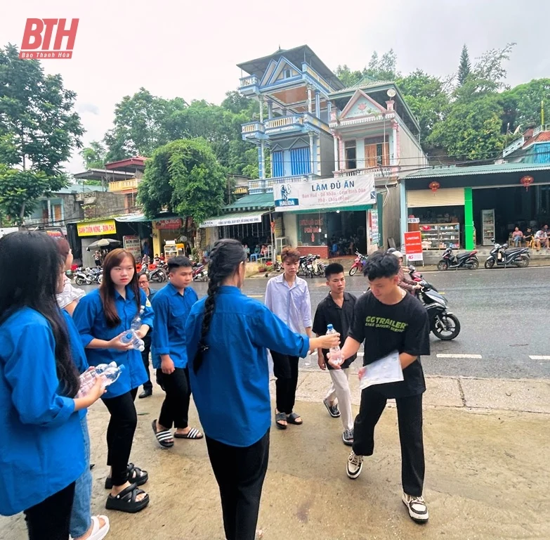 Các đội hình tiếp sức mùa thi sẵn sàng đồng hành, tiếp sức cho thí sinh