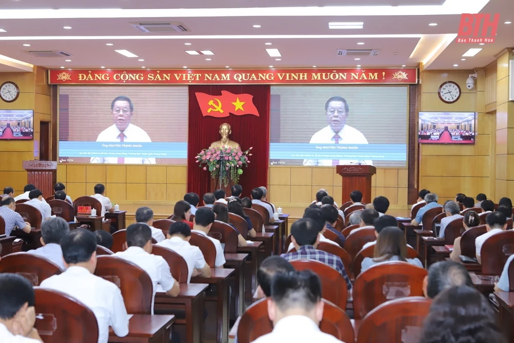 Hội nghị toàn quốc quán triệt quy định, chỉ thị của Bộ Chính trị về chuẩn mực đạo đức cách mạng của cán bộ, đảng viên và đại hội đảng bộ các cấp
