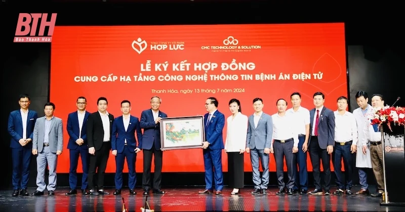 Ký kết thỏa thuận hợp tác đẩy mạnh các giải pháp công nghệ toàn diện tại Tổng Công ty CP Hợp Lực