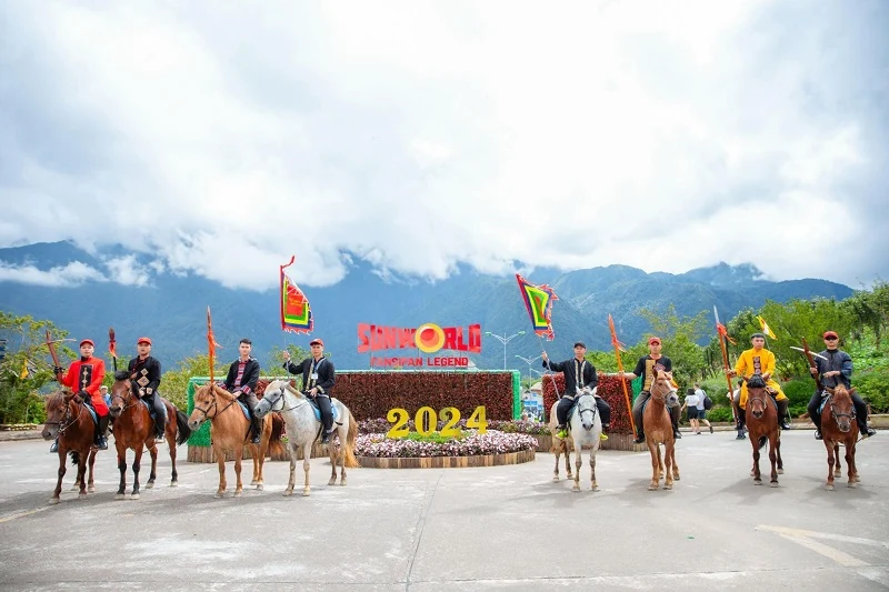 Độc đáo chương trình thao diễn ngựa “Hào khí Tây Bắc” tại Sun World Fansipan Legend