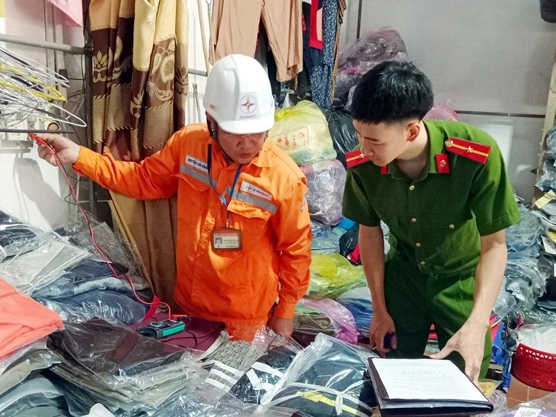 Điện lực Quan dang nhap m88 tăng cường kiểm tra, tuyên truyền sử dụng điện an toàn