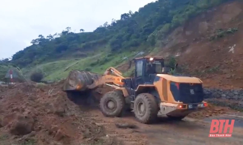 Khắc phục nhanh các sự cố bảo đảm giao thông thông suốt