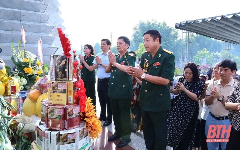 Dâng hương tưởng nhớ cá cược bóng đá m88 Anh hùng liệt sỹ và tri ân cá cược bóng đá m88 doanh nhân cựu chiến binh