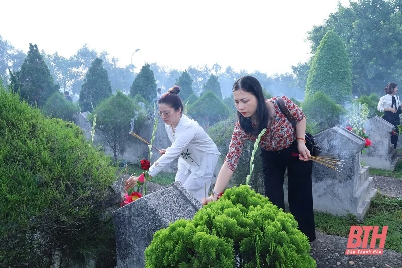 Dâng hương tưởng nhớ cá cược bóng đá m88 Anh hùng liệt sỹ và tri ân cá cược bóng đá m88 doanh nhân cựu chiến binh
