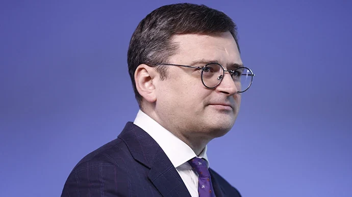 Ngoại trưởng Ukraine đi Trung Quốc lần đầu tiên từ khi chiến sự với Nga bùng nổ