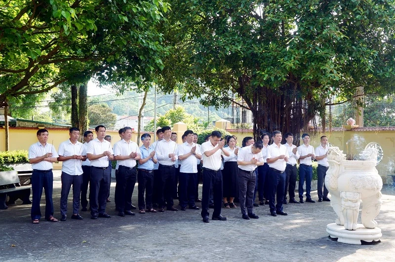 Công ty Điện lực Thanh Hóa tri ân các Anh hùng liệt sĩ 