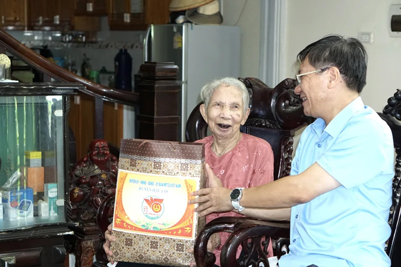 Hậu Lộc quan tâm chăm lo gia đình chính sách, người có công