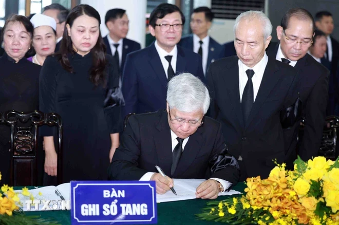 Lễ Quốc tang Tổng Bí thư Nguyễn Phú Trọng: Xúc động những dòng sổ tang của lãnh đạo Đảng, Nhà nước và nhân dân