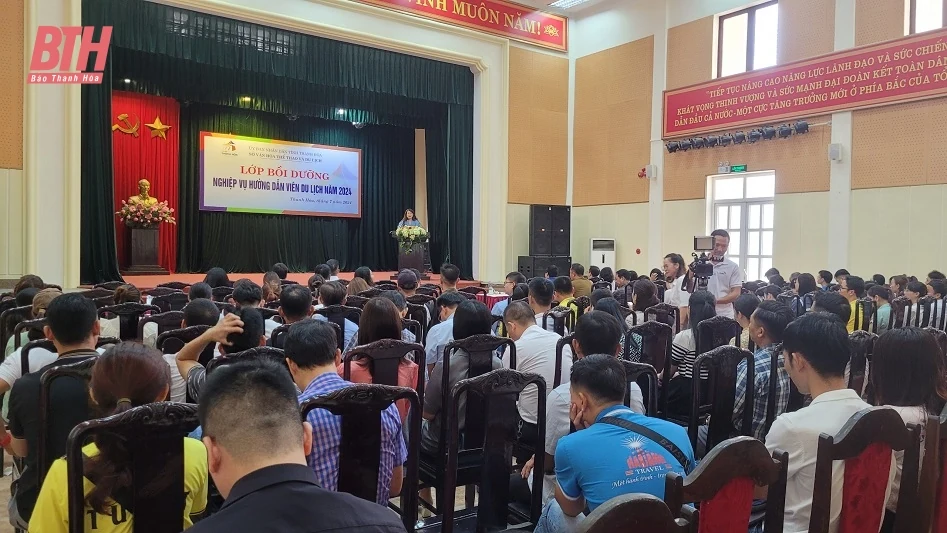 Khai giảng lớp bồi dưỡng nghiệp vụ hướng dẫn viên du lịch năm 2024