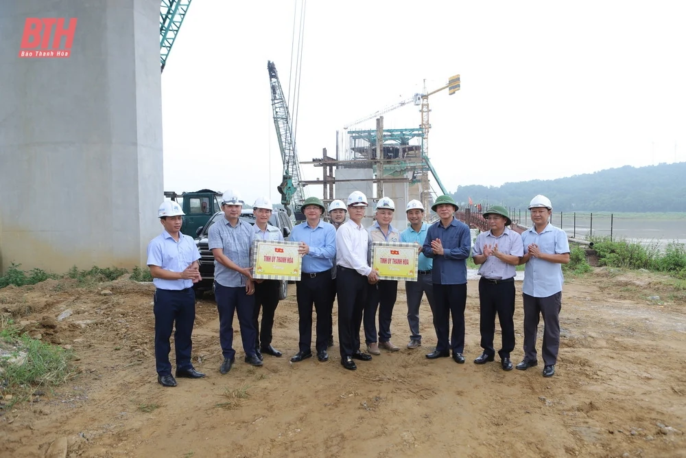 Bí thư link m88 Đỗ Trọng Hưng kiểm tra các công trình trọng điểm tại huyện Hoằng Hóa và Nga Sơn