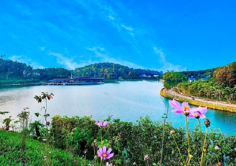 Lạc miền tiên cảnh nhân gian