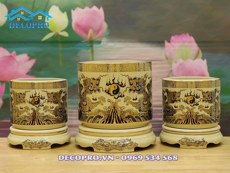 Decopro mách bạn kinh nghiệm mua bát hương bàn thờ gia tiên đúng
