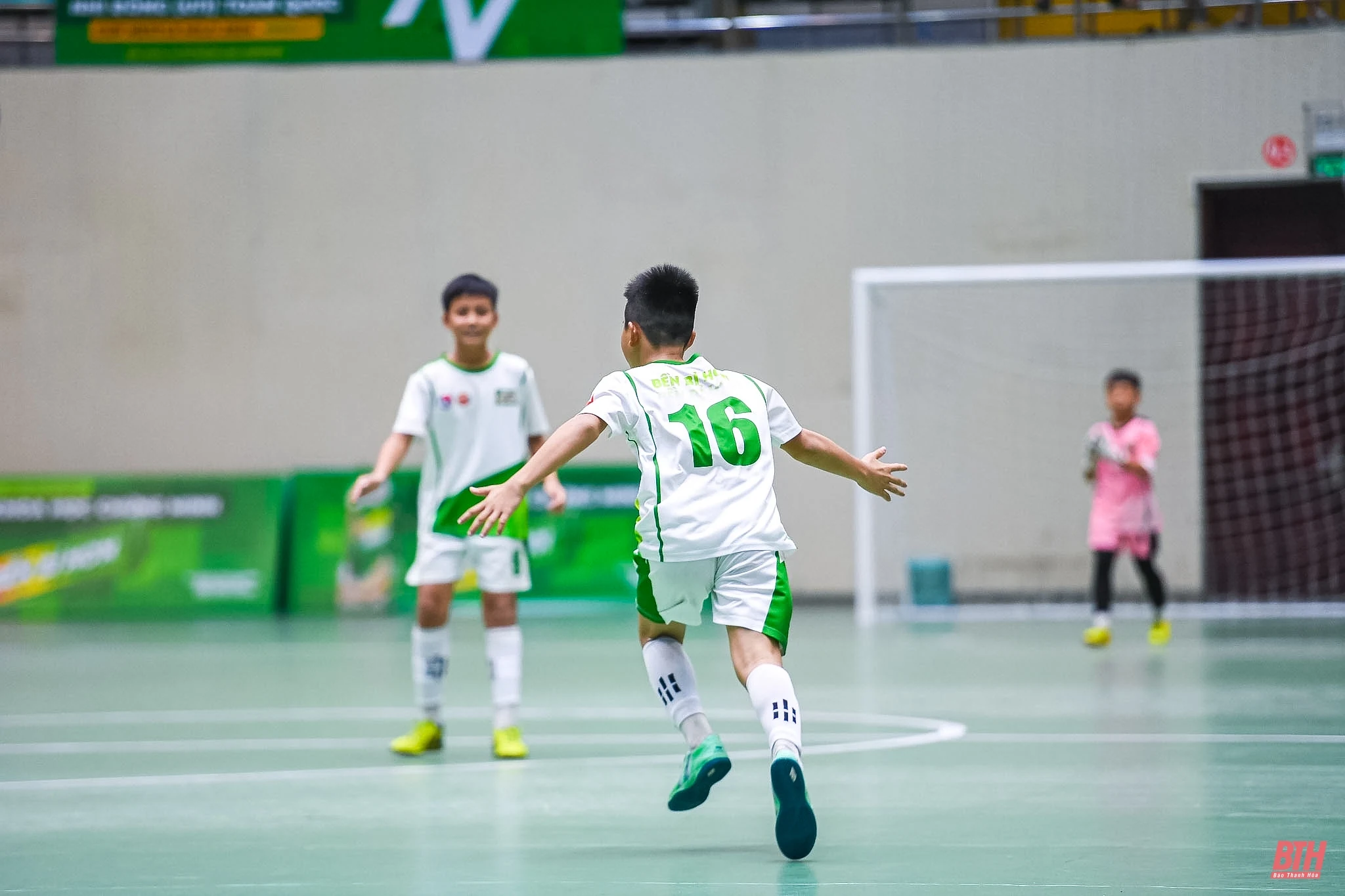 U11 Việt Hùng Thanh Hoá xuất sắc giành vé vào tứ kết giải Bóng đá Nhi đồng toàn quốc 2024