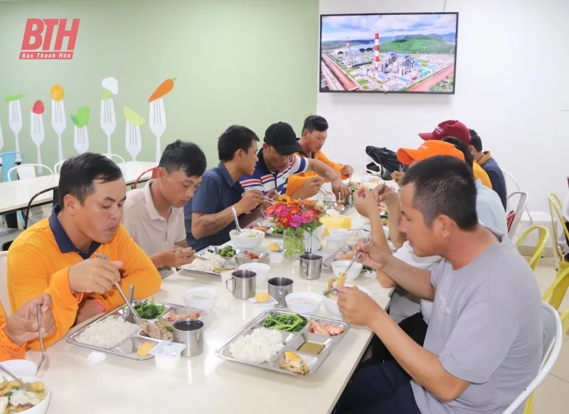“Bữa cơm Công đoàn” cho hơn 600 công nhân lao động Công ty TNHH FLC SamSon Golf & Resort
