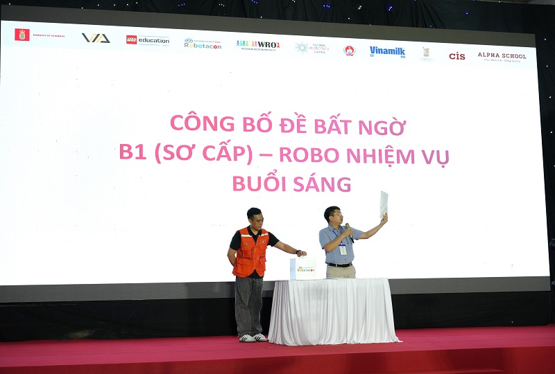 Vinamilk đồng hành cùng hơn 1.500 tài năng trẻ trong cuộc thi ROBOTACON WRO 2024