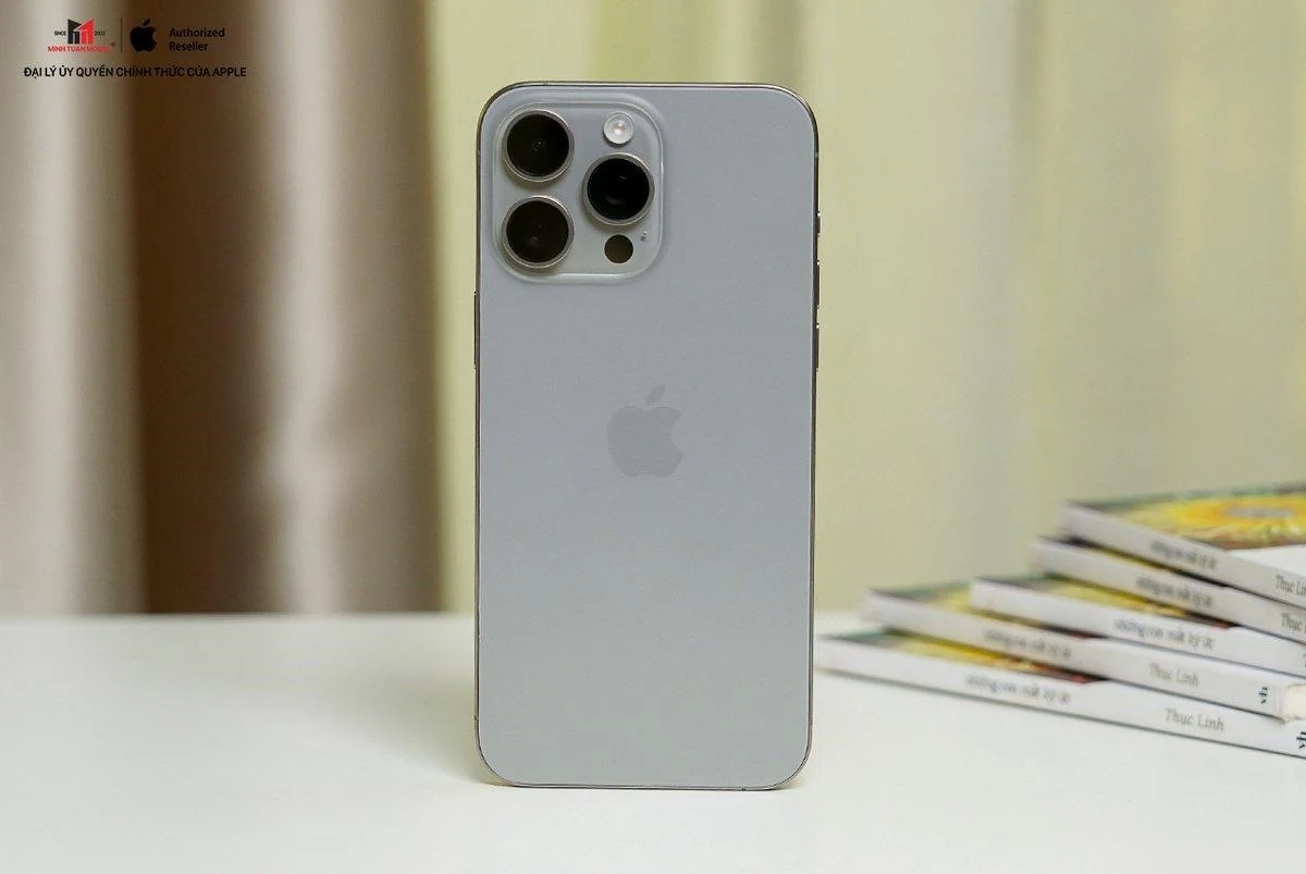 iPhone 15 giảm sâu kỷ lục - Bảng giá iPhone chính hãng tháng 8/2024