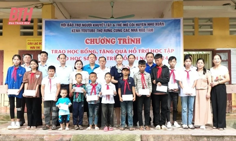 Như Xuân: Trao học bổng, tặng quà hỗ trợ học tập cho 28 link m88 là trẻ mồ côi