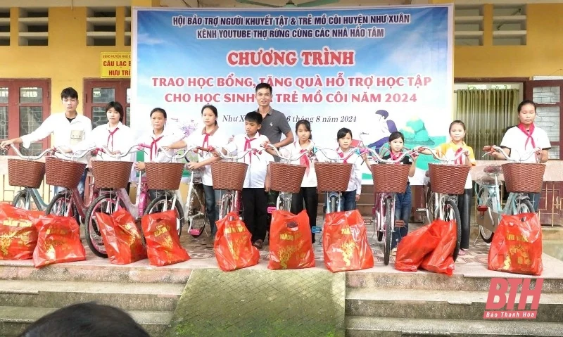 Như Xuân: Trao học bổng, tặng quà hỗ trợ học tập cho 28 link m88 là trẻ mồ côi