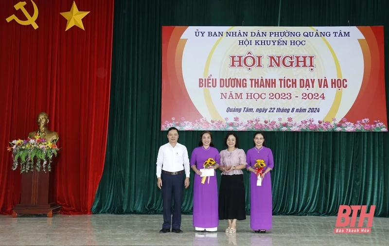 Hơn 200 học sinh phường Quảng Tâm đoạt giải học sinh giỏi các cấp được vinh danh, khen thưởng