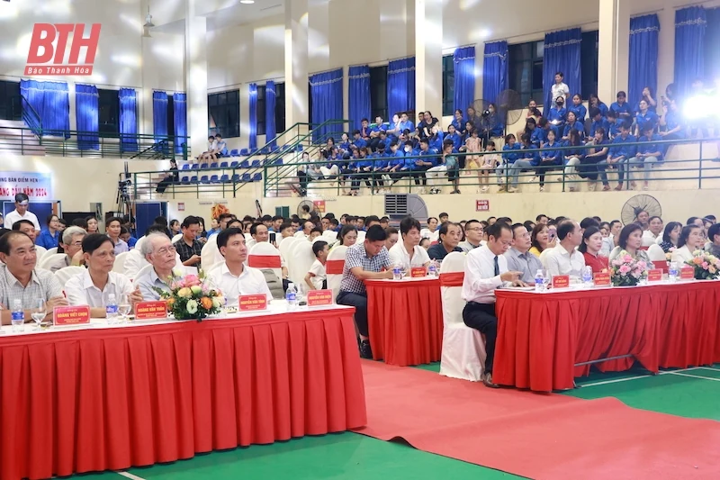 Trao giải cuộc thi sáng tác ca khúc về Thiệu Hóa và công bố cuốn sách Lịch sử Đảng bộ huyện
