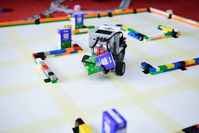 Vinamilk trao giải thưởng đặc biệt cho đăng ký m88 tài năng chế tạo robot hướng đến phát triển bền vững tại Robotacon WRO 2024