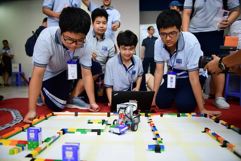 Vinamilk trao giải thưởng đặc biệt cho đăng ký m88 tài năng chế tạo robot hướng đến phát triển bền vững tại Robotacon WRO 2024